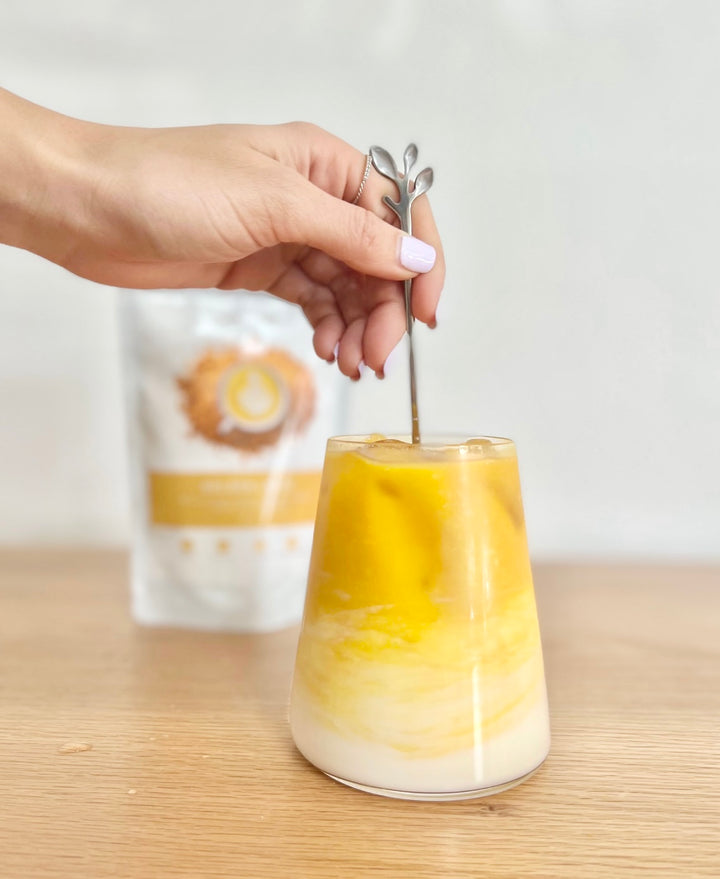 Receta Golden Milk coco en las rocas